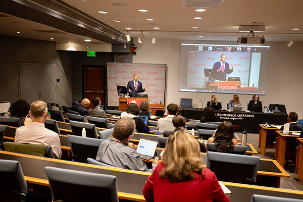 President Jonathan Holloway delivers his address to the University Senate on September 23, 2022, at Alexander Library (photo by Nick Romanenko/Rutgers University).