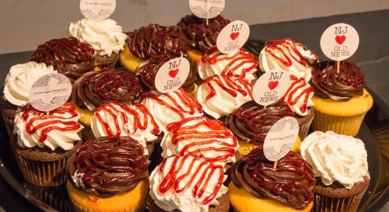 The cupcakes were "black, white, and read all over"!